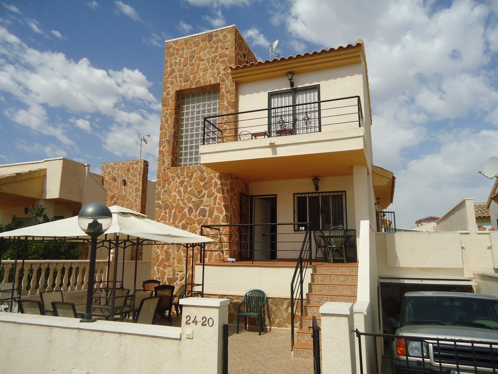 Villa for sale in Guardamar El Raso €229,000 (CM3349)